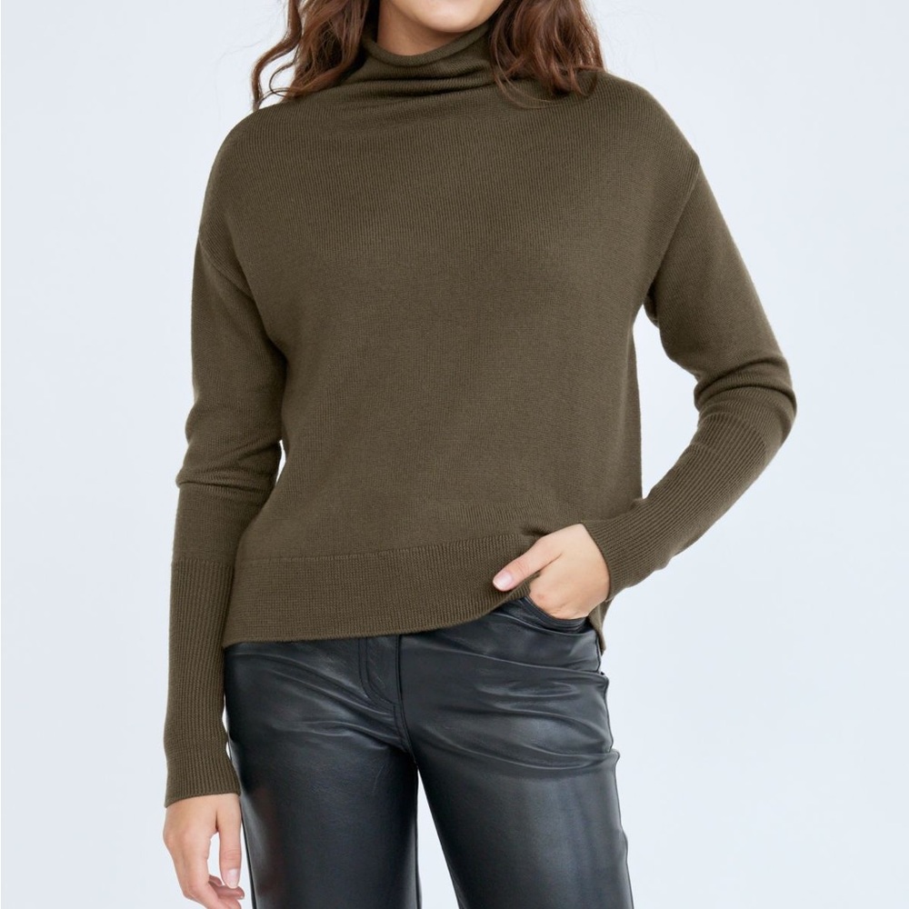 COPY - wilfred cyprie sweater
